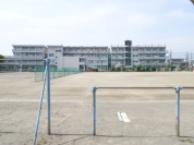 片岡中学校