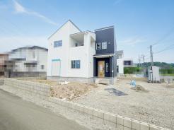 【2号棟】
◆土地／238.07平米◆建物／113.17平米