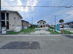 【２号棟】
◆土地／２２９．６３平米◆建物／９７．５９平米
