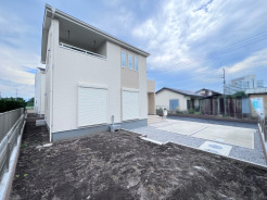 【2号棟】
◆土地／259.71平米◆建物／122.55平米