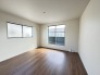 ２F　洋室8帖