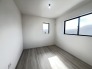 ２F　洋室5.6帖