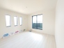 ２F　洋室8帖