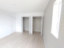 ２F　洋室8帖